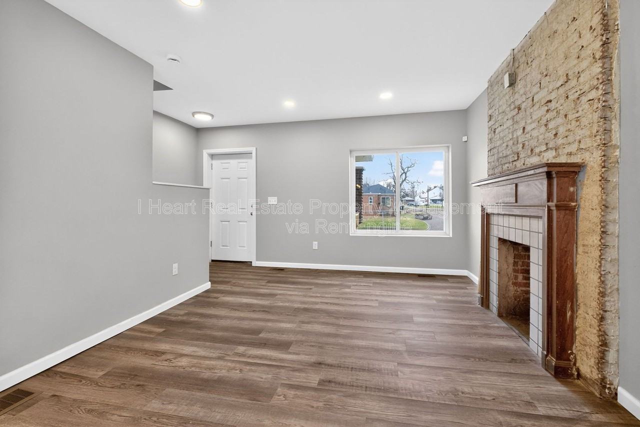 1153 E 20th Ave - Photo 6 of 23