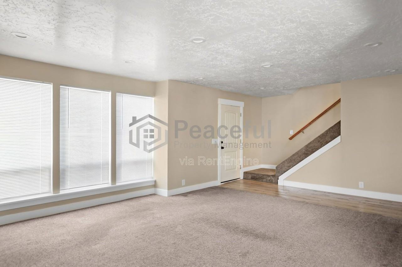 7222 S Ponderosa Dr #1 - Photo 3 of 22