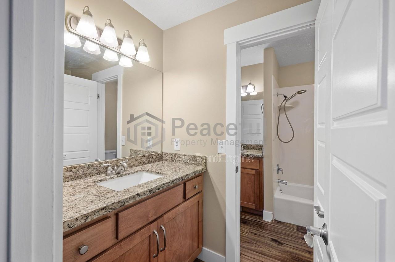 7222 S Ponderosa Dr #1 - Photo 7 of 22