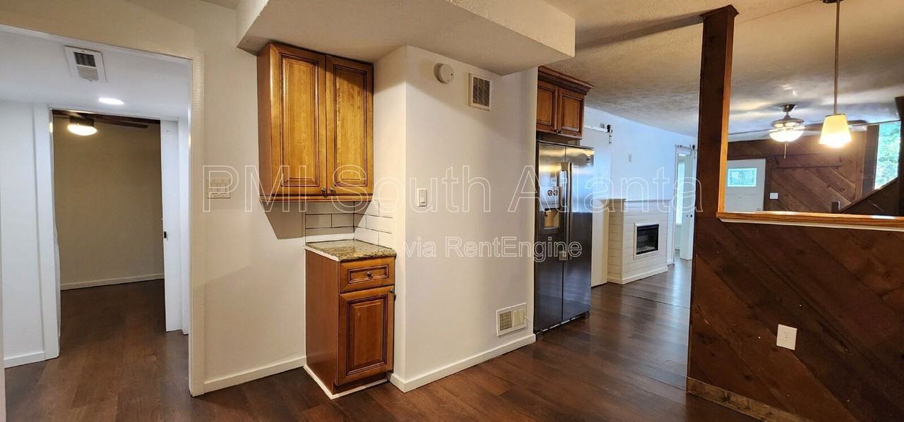 6584 Walker Rd - Photo 6 of 18