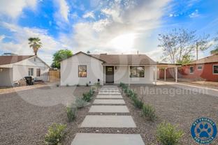 9042 N 3rd Ave - Photo 1 of 1