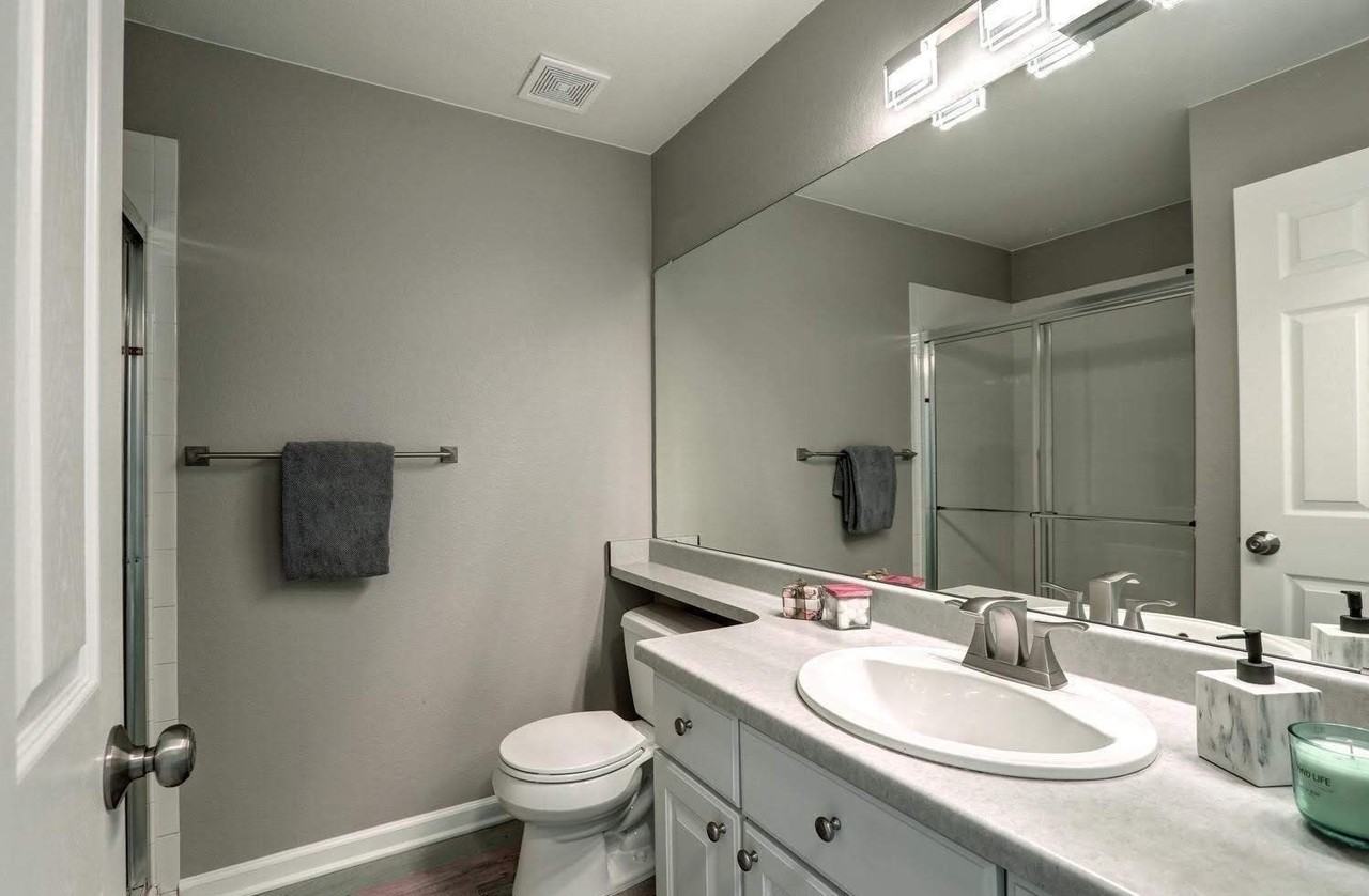 2850 W Centennial Dr #F - Photo 2 of 33