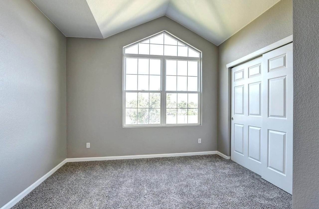 2850 W Centennial Dr #F - Photo 5 of 33