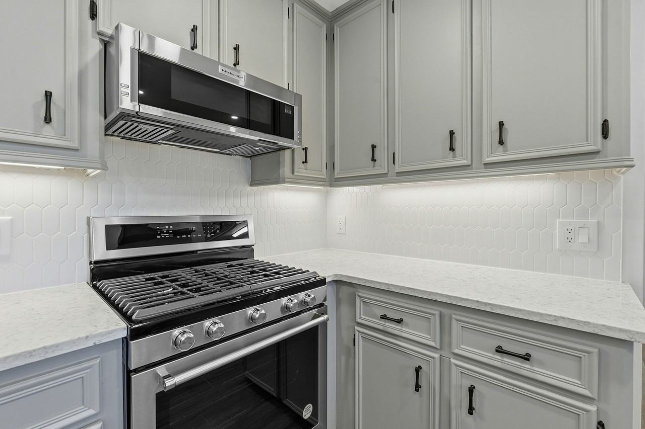 5609 Mapleleaf Dr - Photo 7 of 19