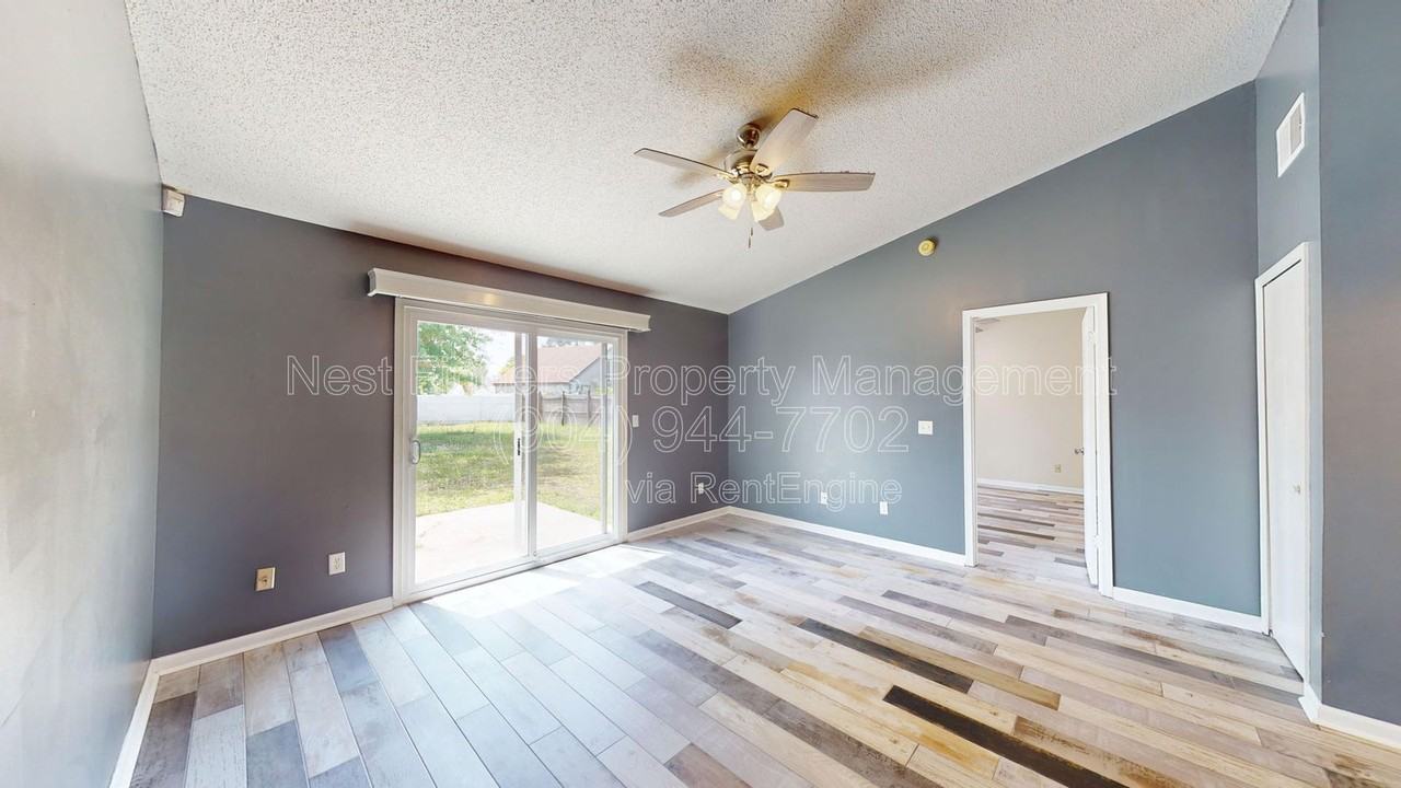 2476 Spring Vale Rd - Photo 4 of 21