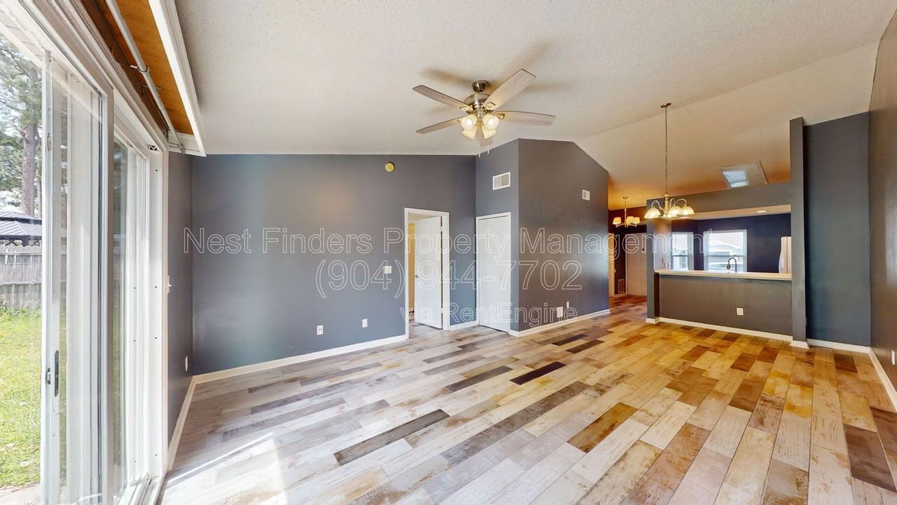 2476 Spring Vale Rd - Photo 6 of 21