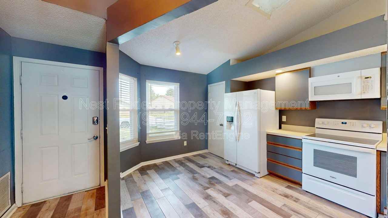 2476 Spring Vale Rd - Photo 7 of 21