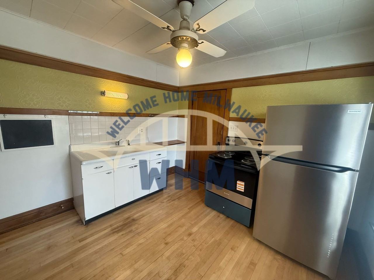 642 E Conway St - Photo 4 of 10