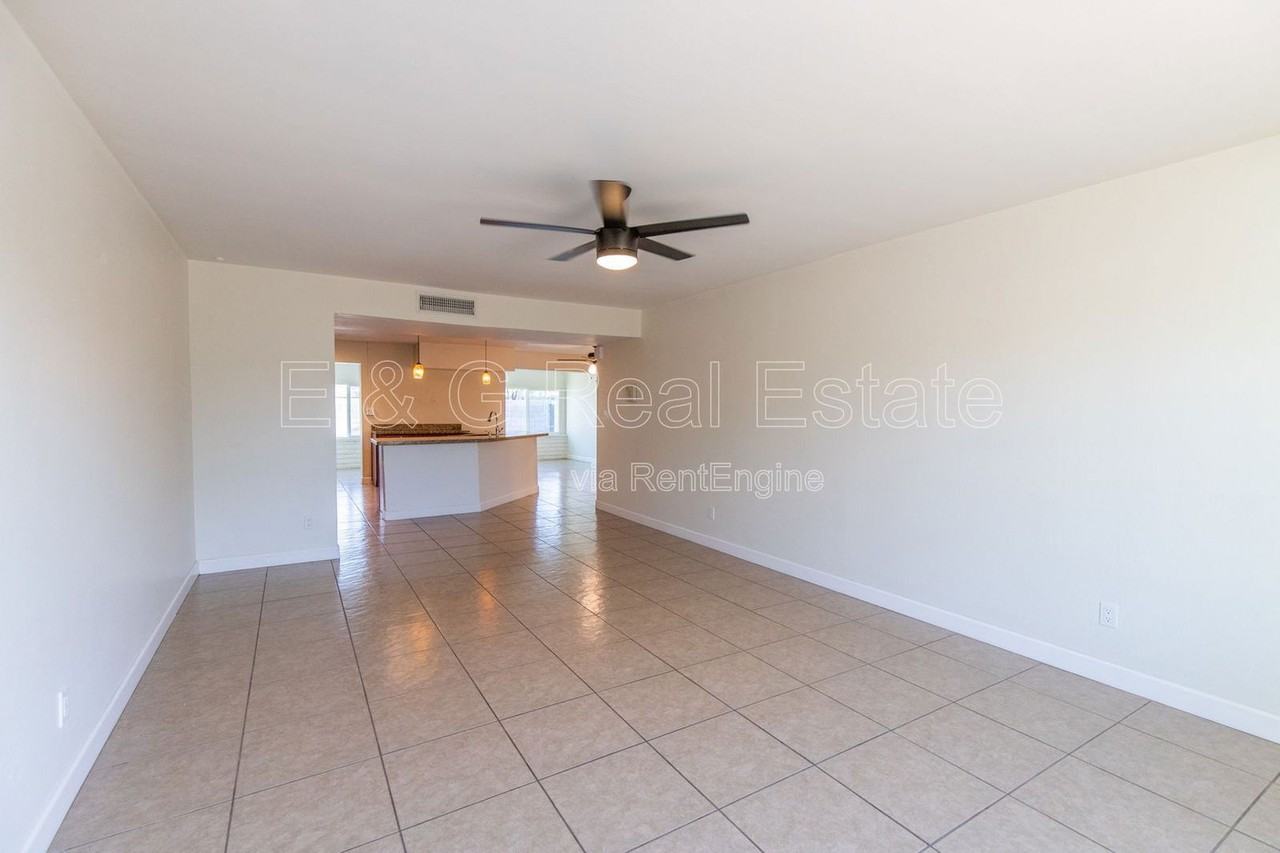 1603 E Del Rio Dr - Photo 7 of 25