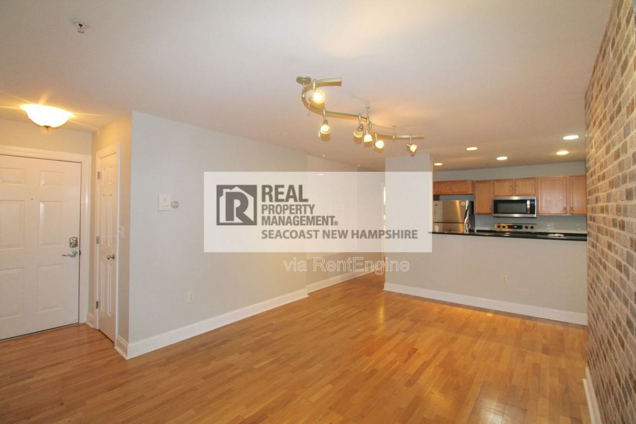 159 State St #1A - Photo 3 of 18