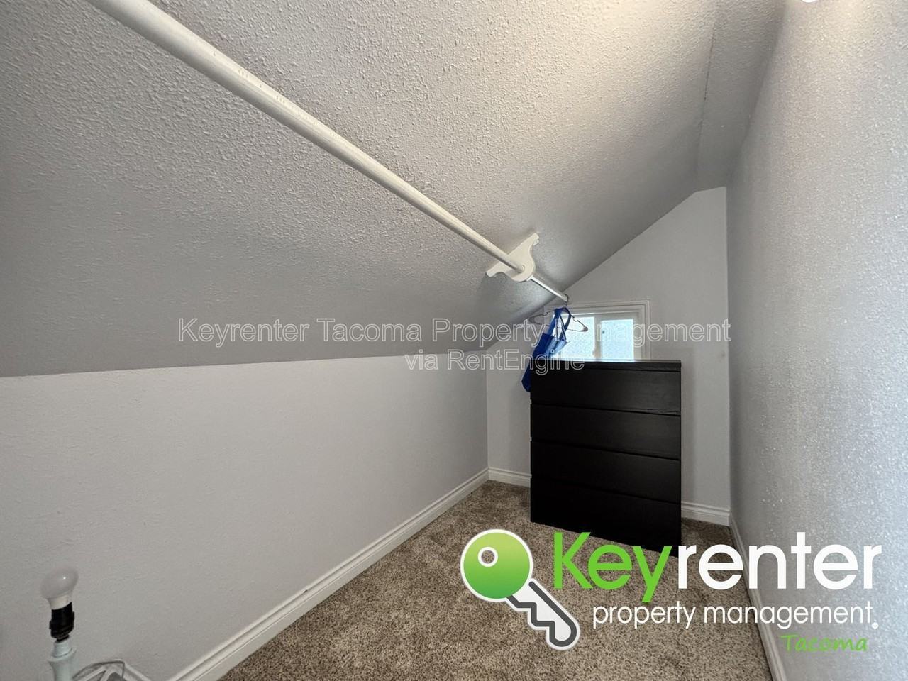 8434 Tacoma Ave S #3 - Photo 3 of 4