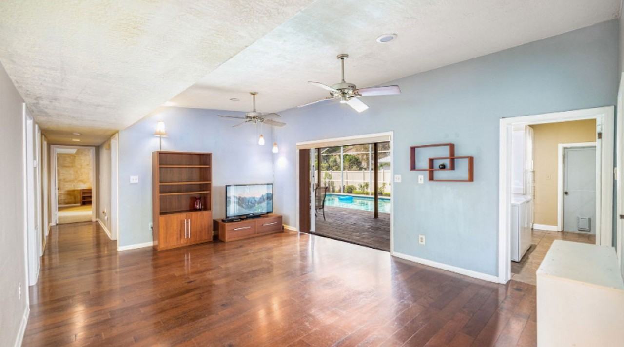 1483 Glastonberry Rd - Photo 7 of 25