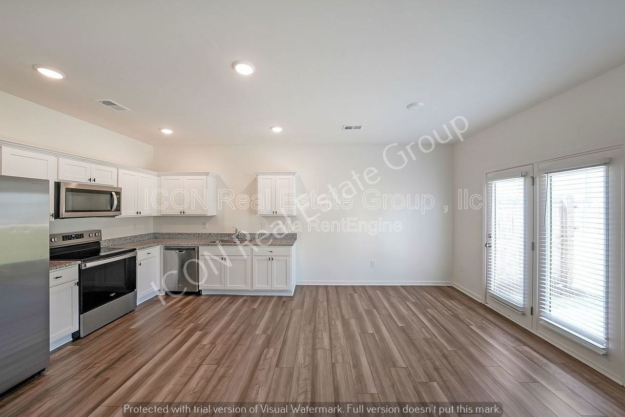 428 Union Station St - Photo 7 of 23