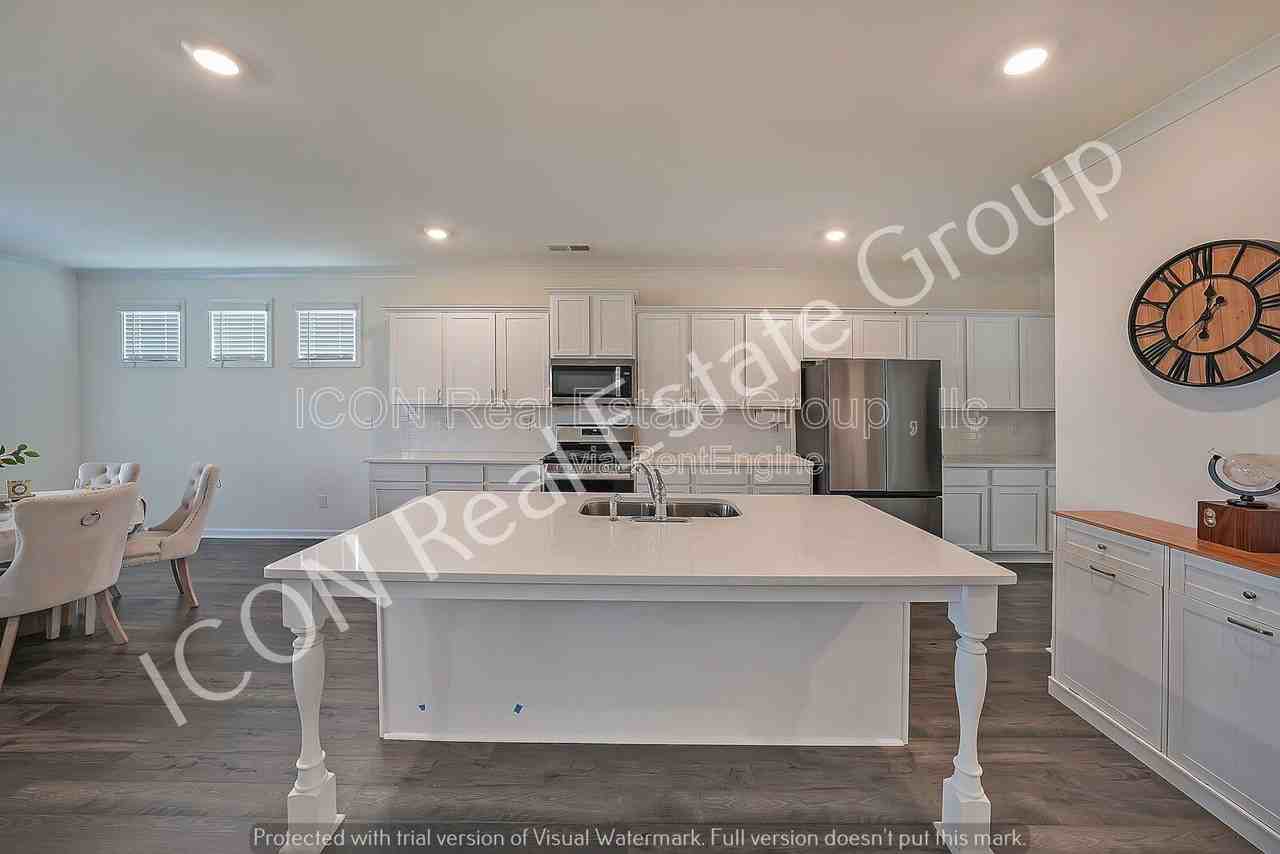 3349 English Elm Way - Photo 7 of 28