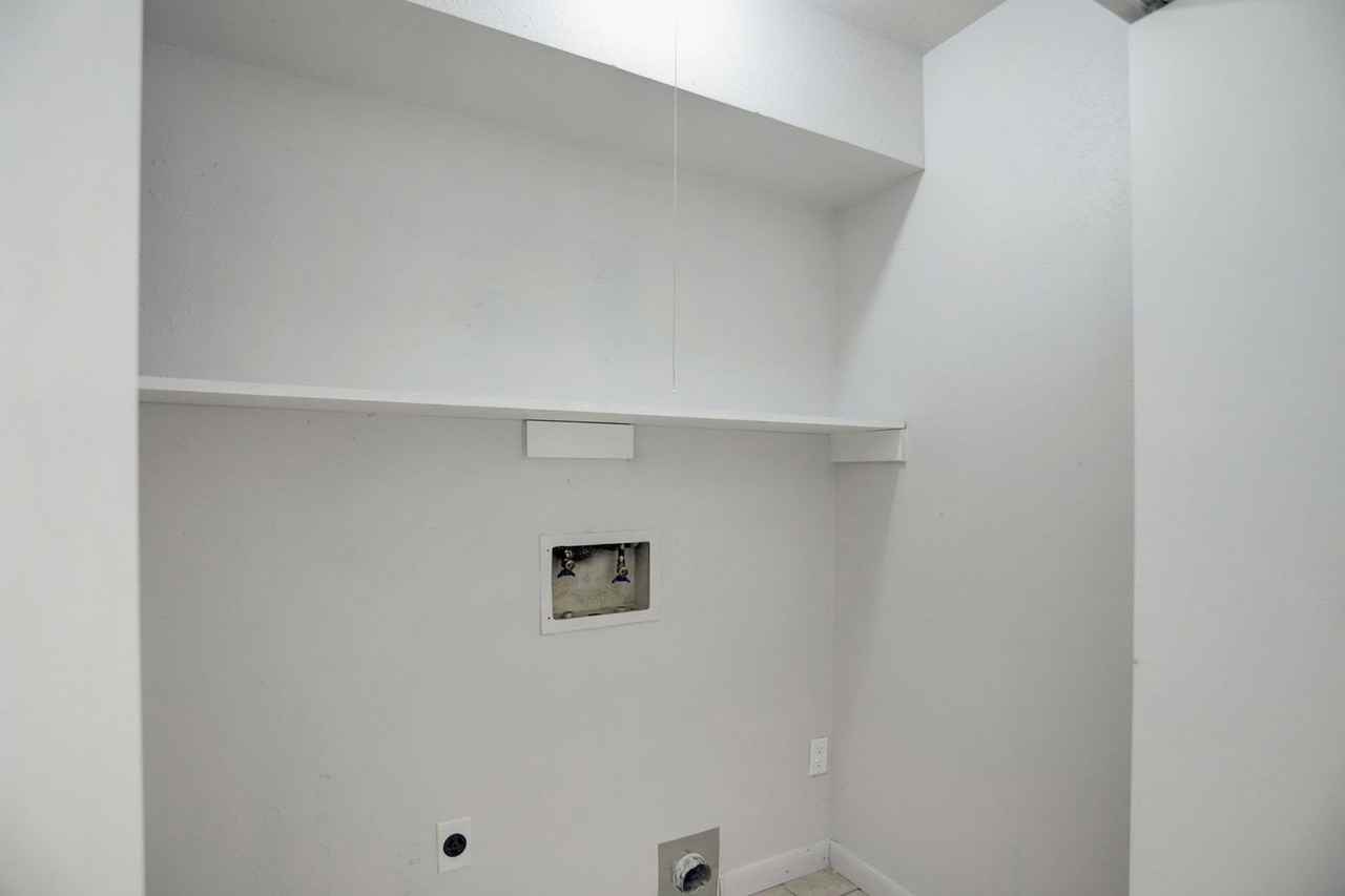 12609 Veterans Memorial Dr #A - Photo 6 of 10