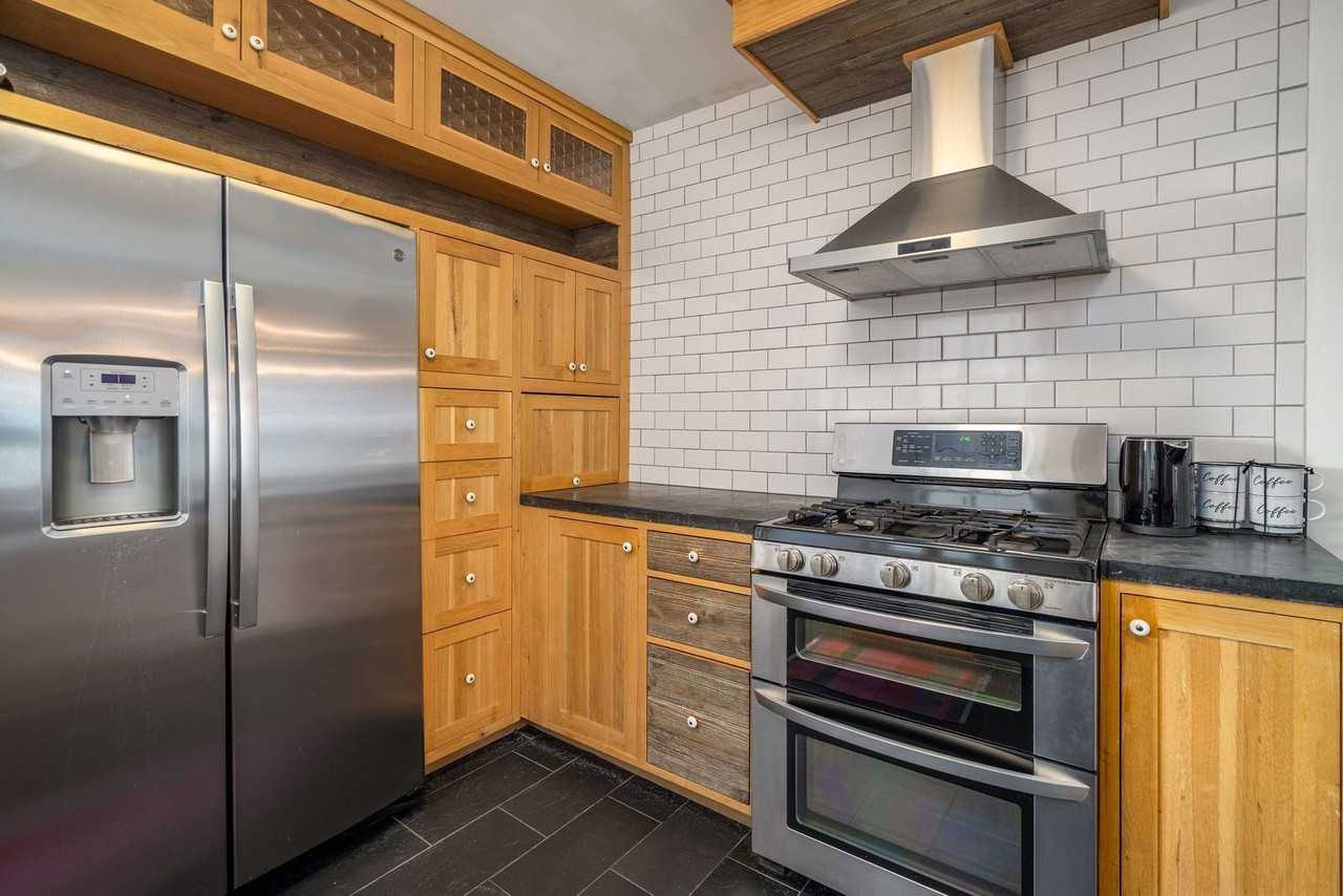 829 N Taylor St - Photo 4 of 24