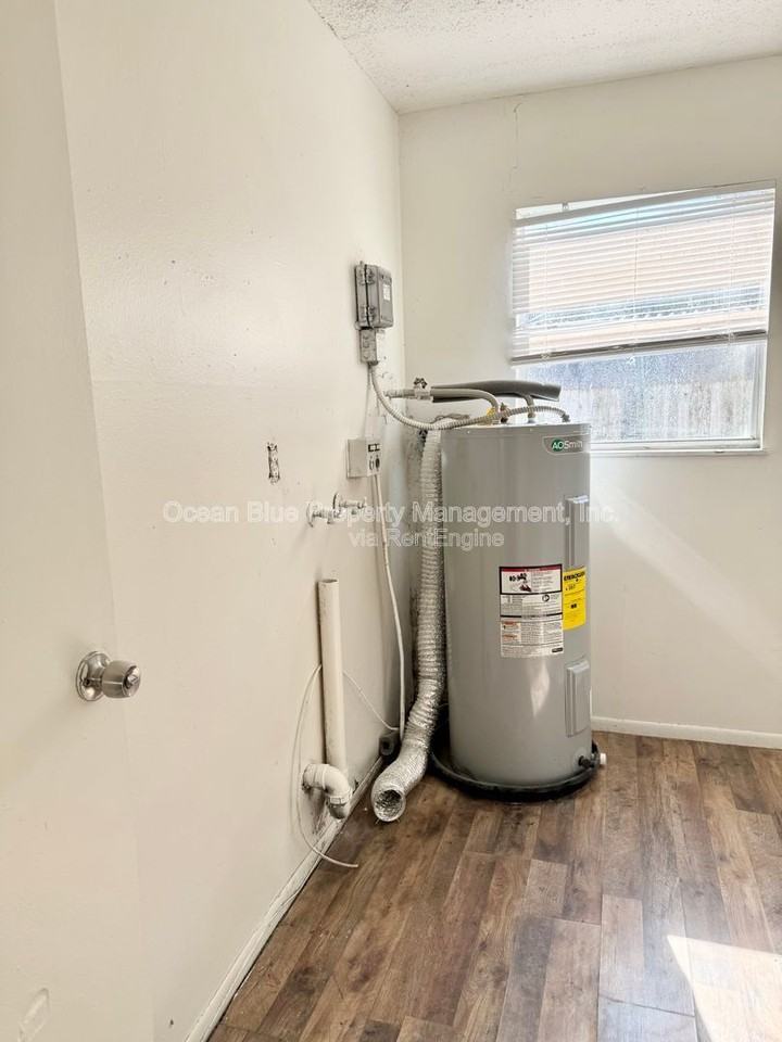 15149 Avalon Ave #A - Photo 5 of 8