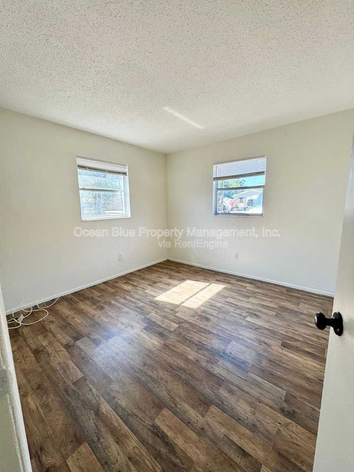 15149 Avalon Ave #A - Photo 7 of 8