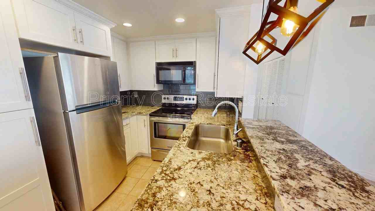 3151 Evening Way #H - Photo 3 of 24