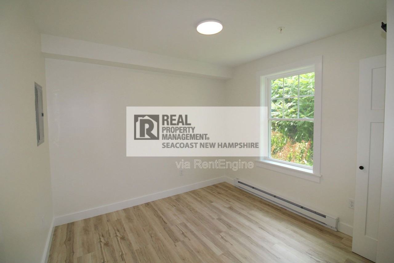 255 1st Nh Tpke #E - Photo 6 of 25