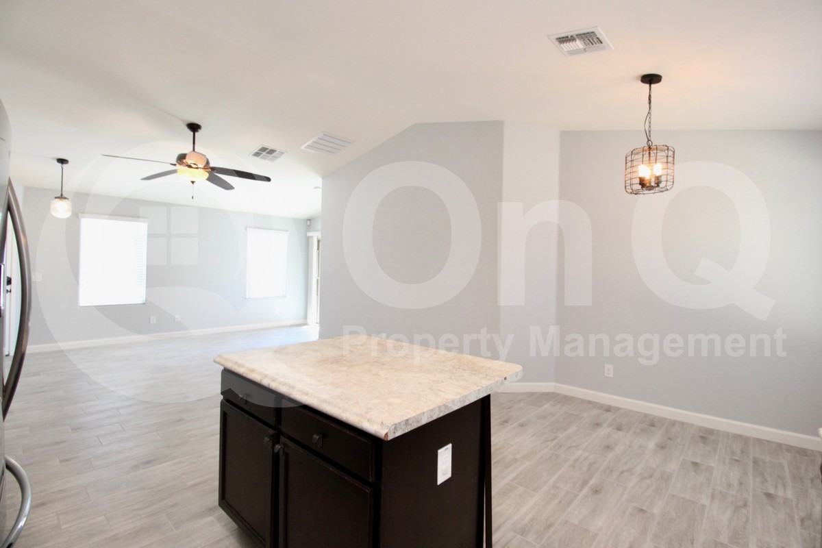 4605 E Tiger Eye Rd - Photo 7 of 24