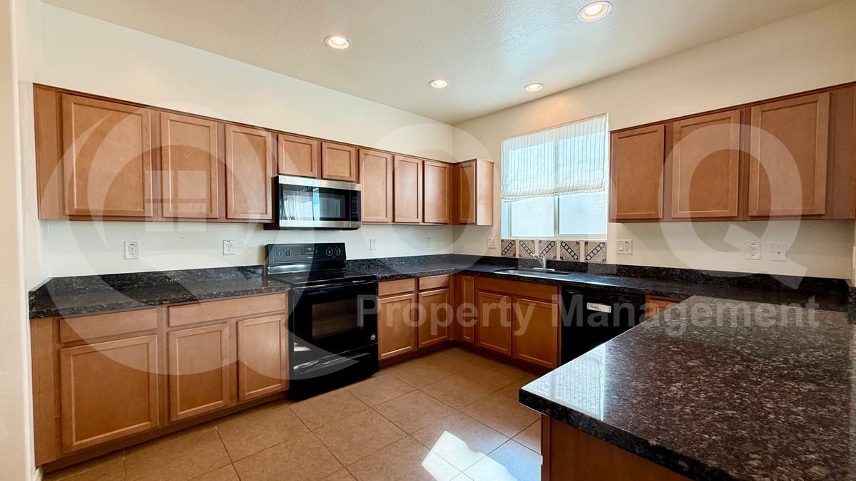 3443 W Hayduk Rd - Photo 4 of 19