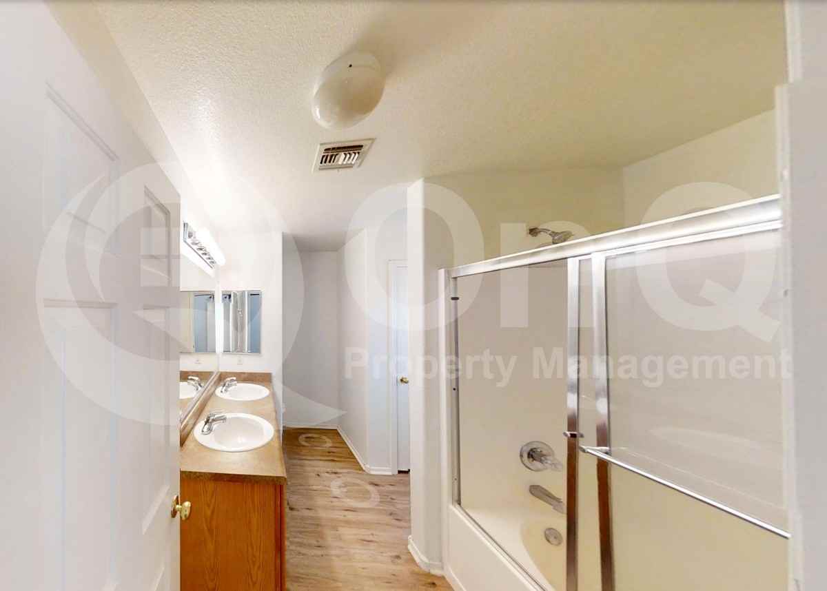 3643 E Constitution Dr - Photo 7 of 11