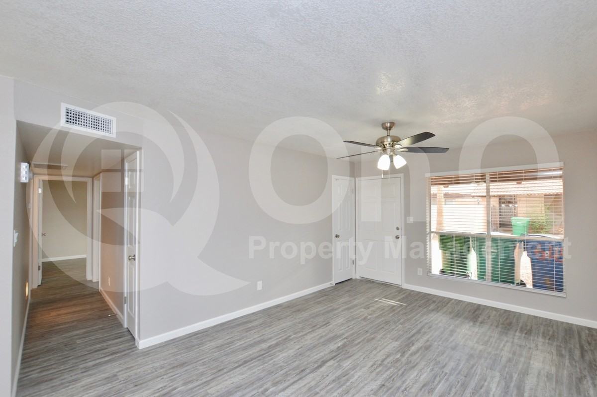 645 N Arrowhead Dr #4 - Photo 7 of 18