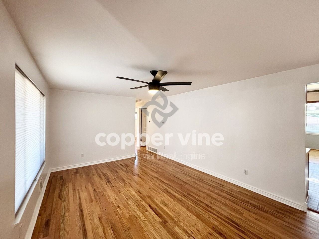 6628 Eaton St - Photo 6 of 31