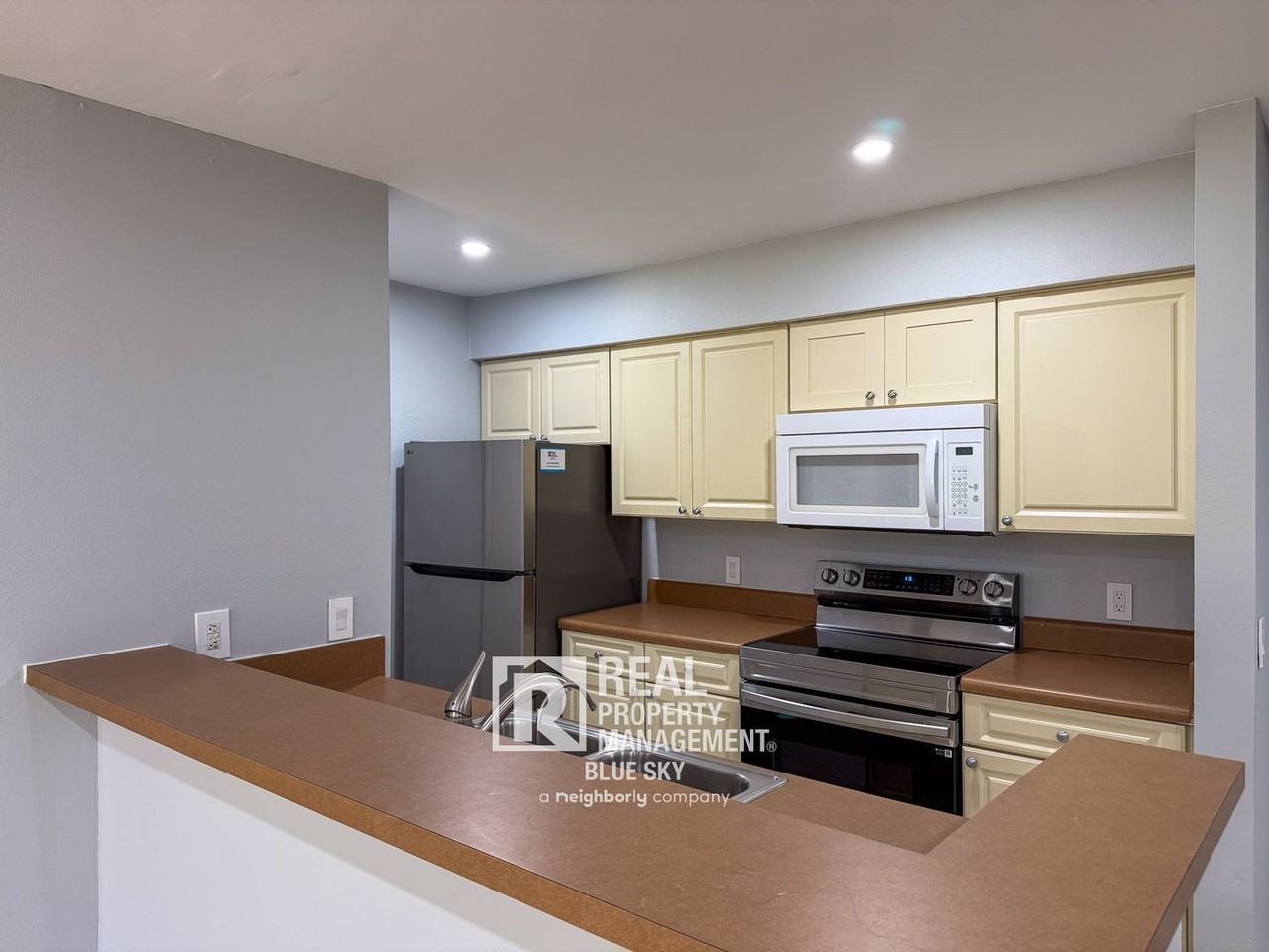 9481 Highland Oak Dr #1502 - Photo 2 of 28