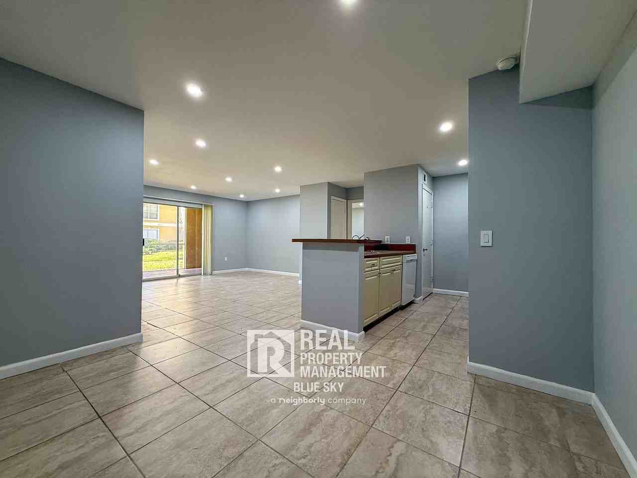 9481 Highland Oak Dr #1502 - Photo 6 of 28