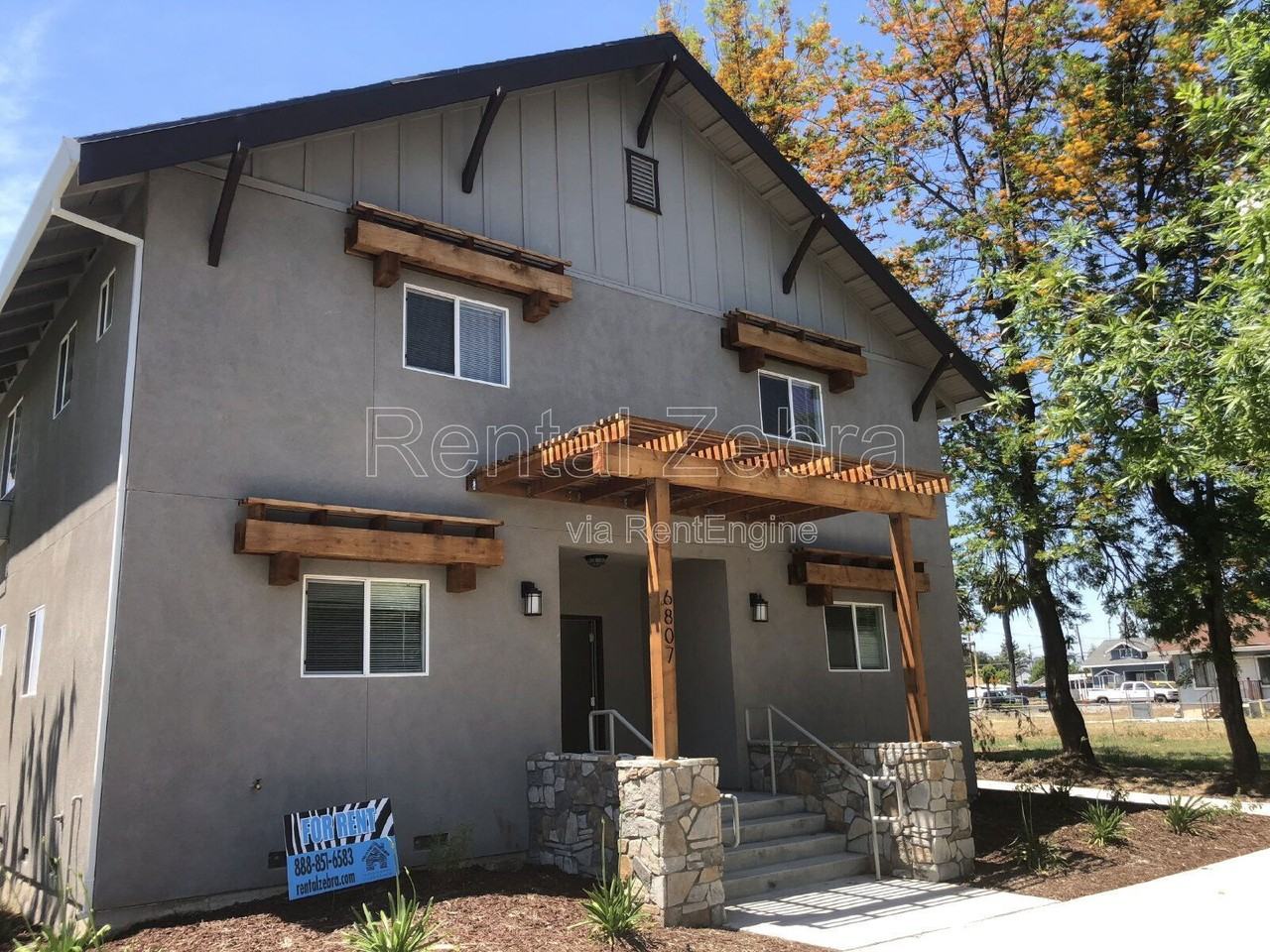 6807 3rd St #7 - Photo 3 of 6