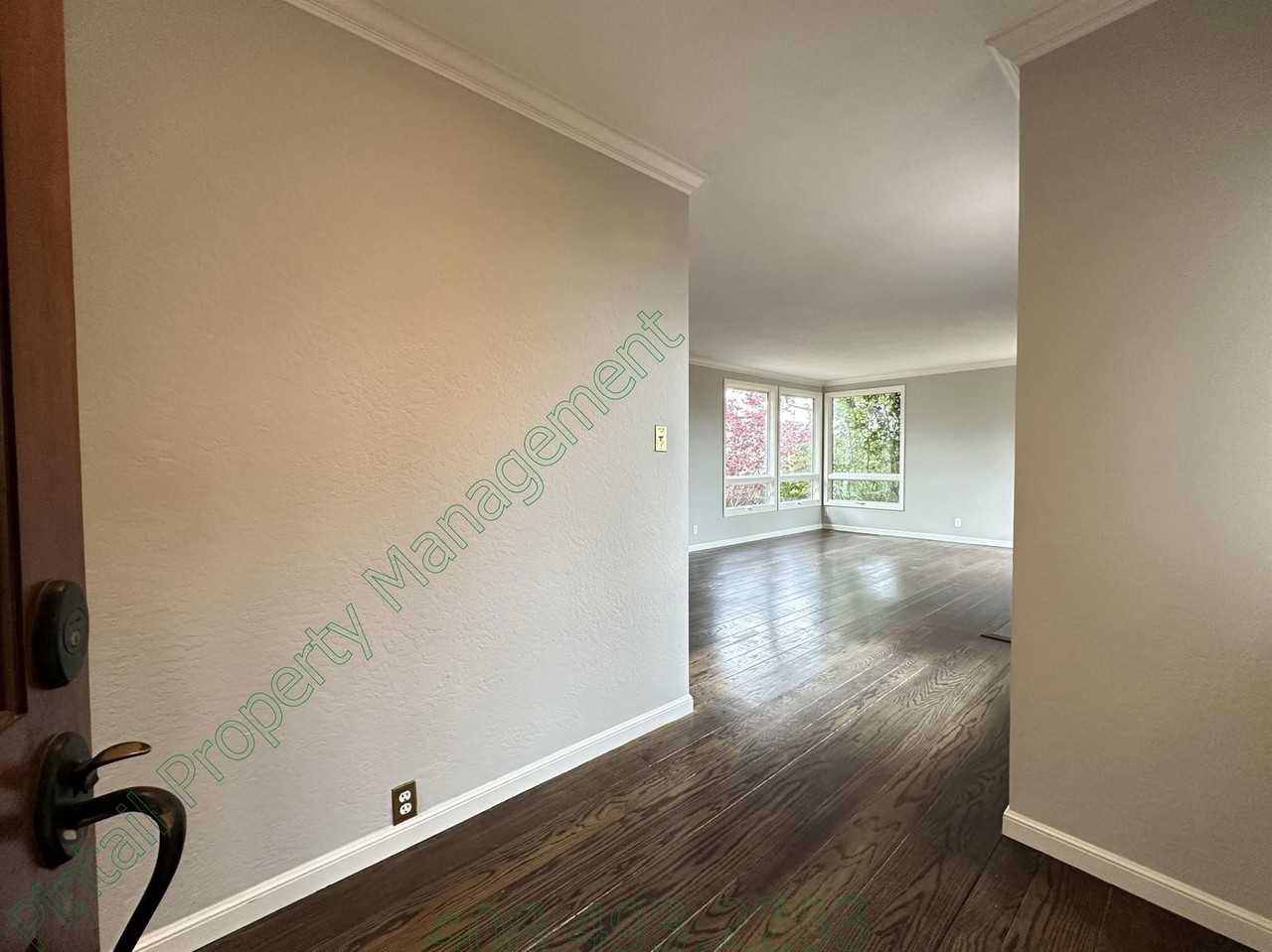 108 Club Dr - Photo 6 of 50