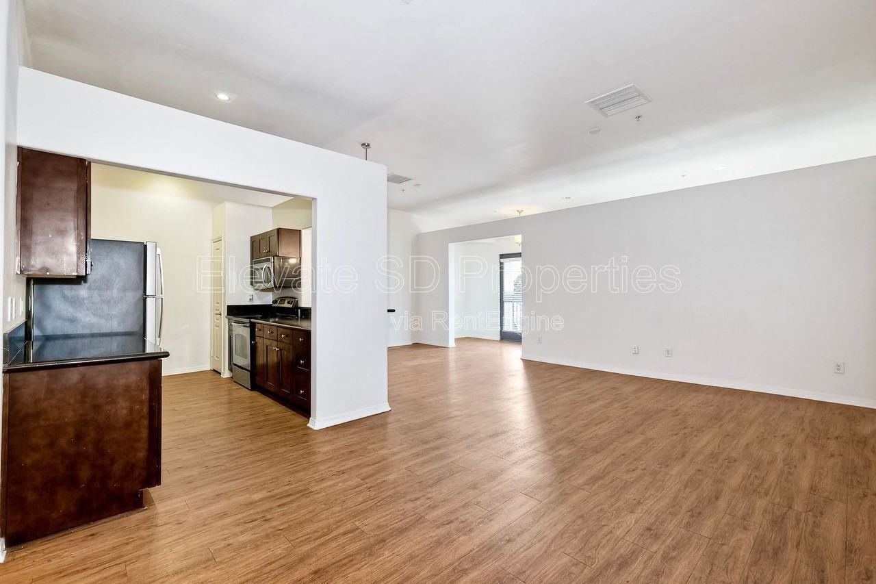 819 D Ave #104 - Photo 5 of 50