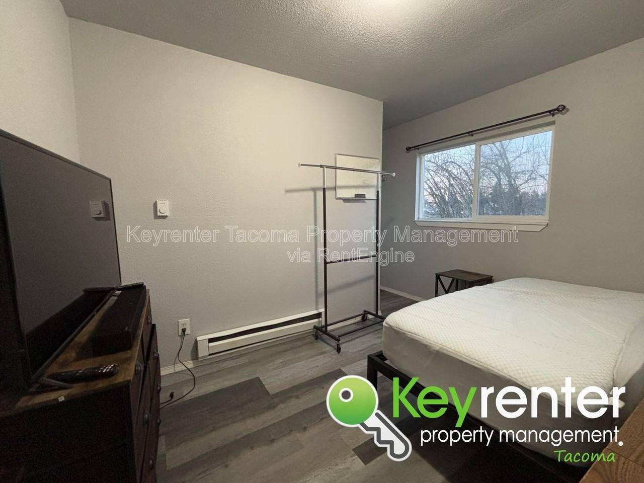 228 E 62nd St #4 - Photo 3 of 16