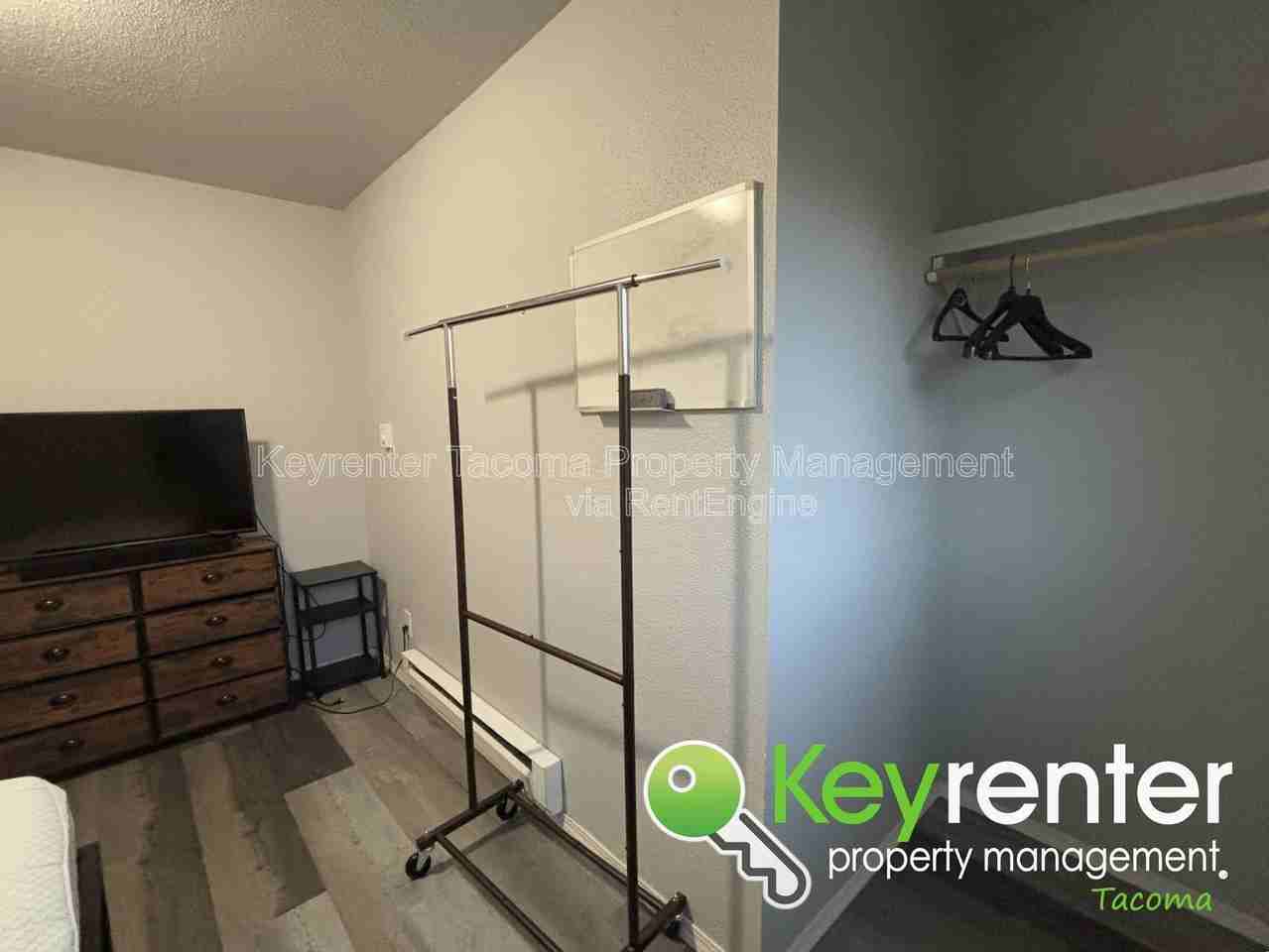 228 E 62nd St #4 - Photo 5 of 16