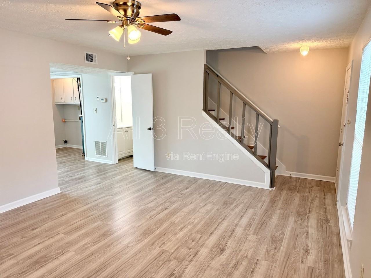 121 Jackson Dr - Photo 6 of 20