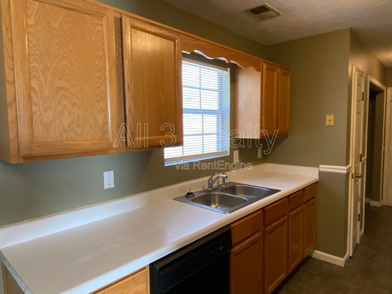 6153 Lauren Ln - Photo 7 of 18