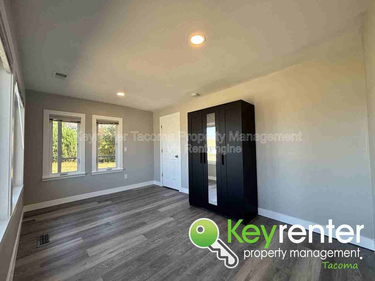 1520 S 56th St #1 - Photo 4 of 15