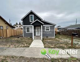 featured image of 1435 E 32nd St