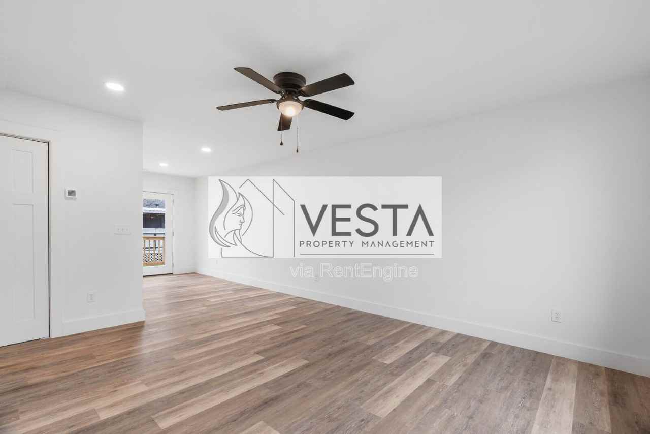 59 Scates St - Photo 7 of 49