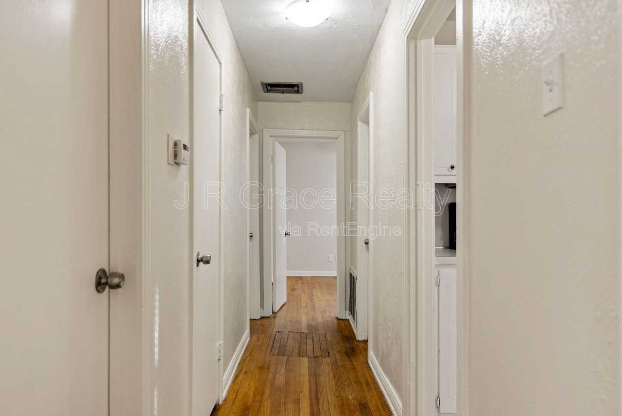 2004 N 39th St - Photo 7 of 15