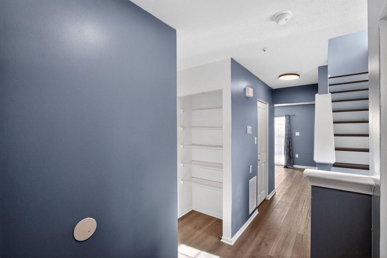 45249 Woodstown Way - Photo 2 of 15