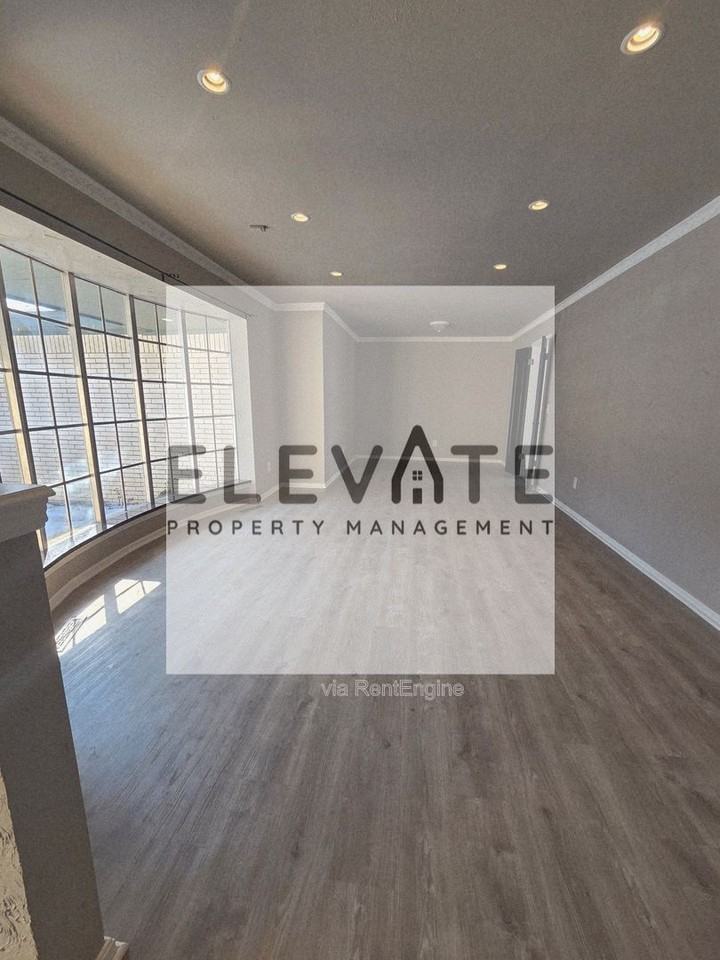 1809 N Oakhill Rd - Photo 3 of 24