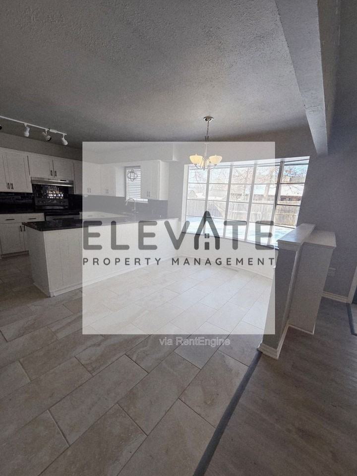 1809 N Oakhill Rd - Photo 7 of 24