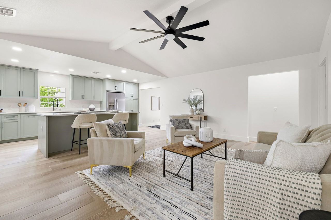 10418 Doc Holliday Trl - Photo 5 of 50