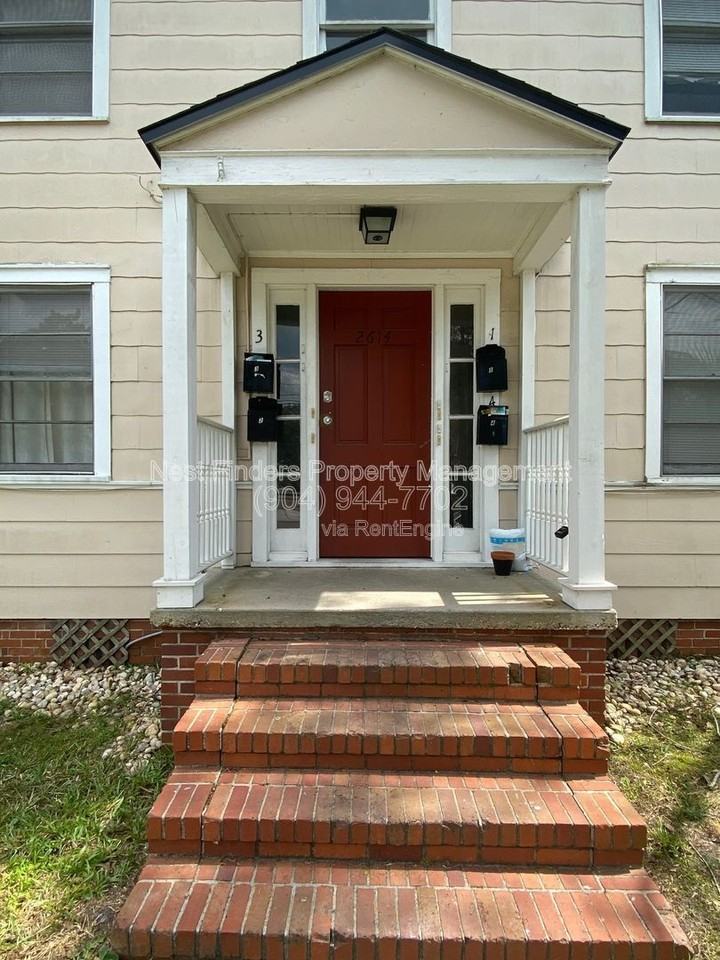 2614 College St #4 - Photo 3 of 16