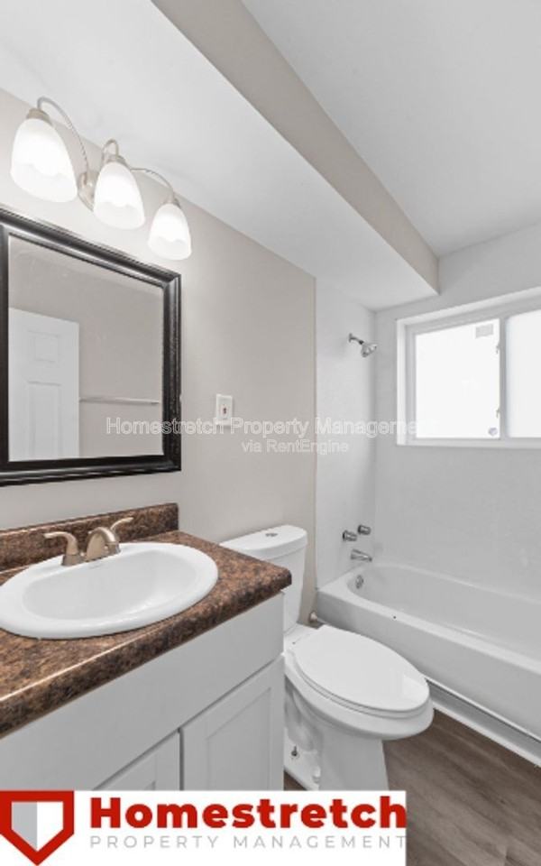 4 Bruce Dr #2 - Photo 2 of 6