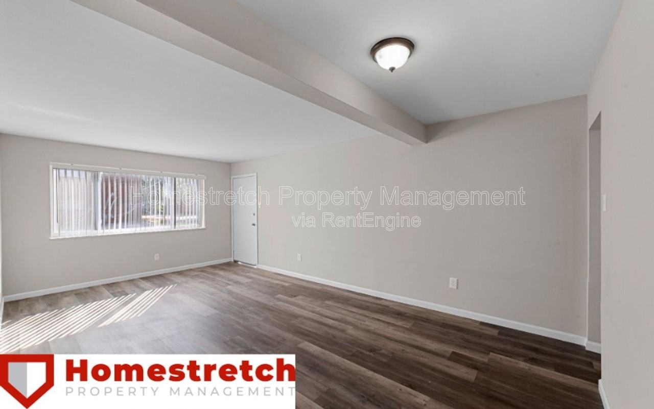 4 Bruce Dr #2 - Photo 5 of 6