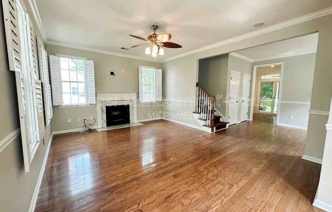 2336 Kennison Ln - Photo 4 of 23